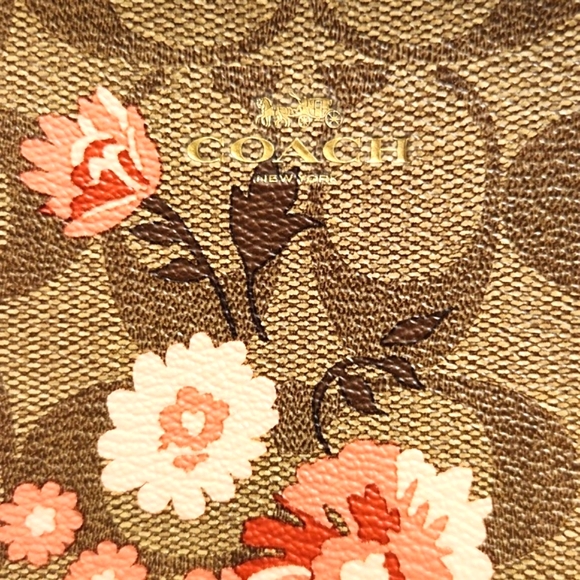 Coach Signature Canvas Leather Floral Print wristlet - Picture 6 of 14